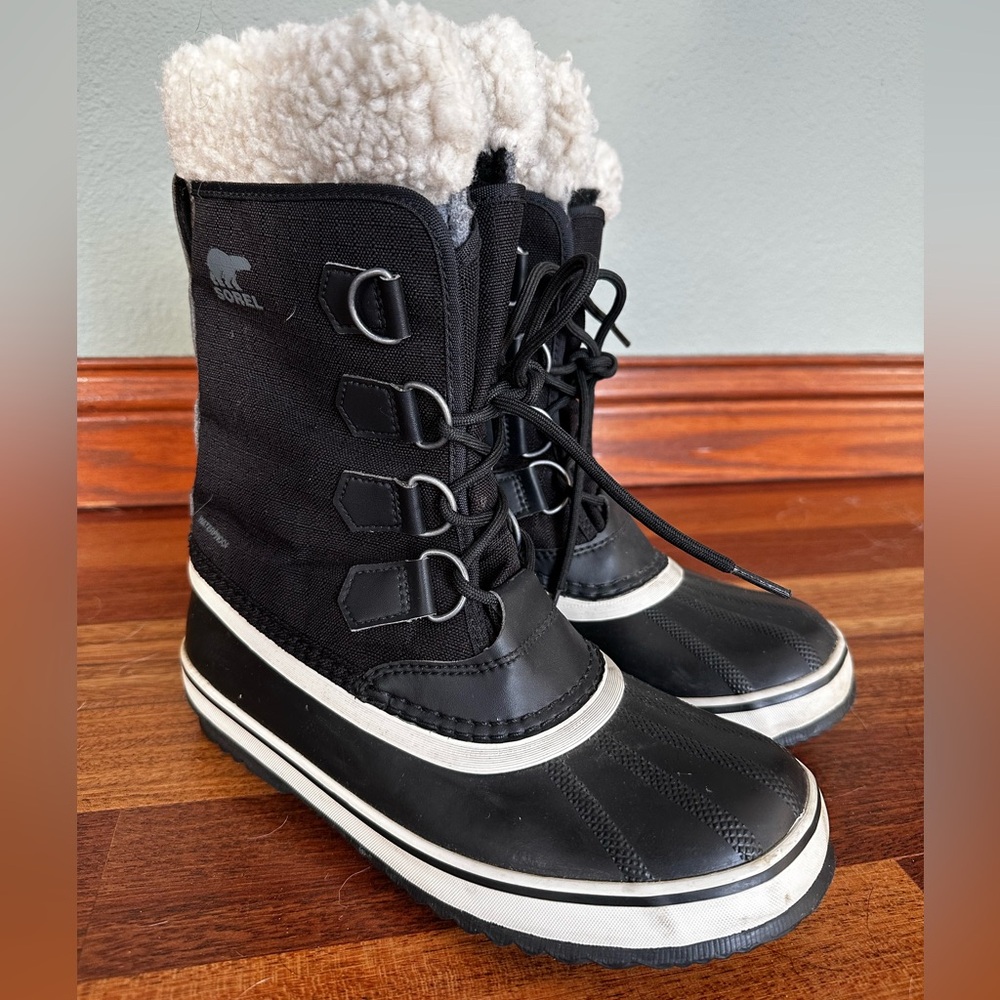 Sorel Winter Carnival Boots 7.5